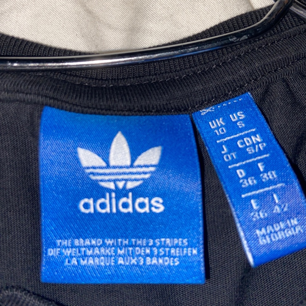 adidas basic top - Picture 2 of 2